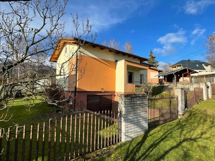 Вилла Oddych Pri Martinskych Holiach /Mountains Vacation Экстерьер фото
